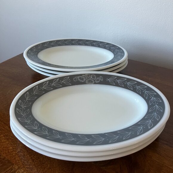 Vintage Pyrex Gray Laurel Leaf Small Serving Platters Set of six - Picture 3 of 9